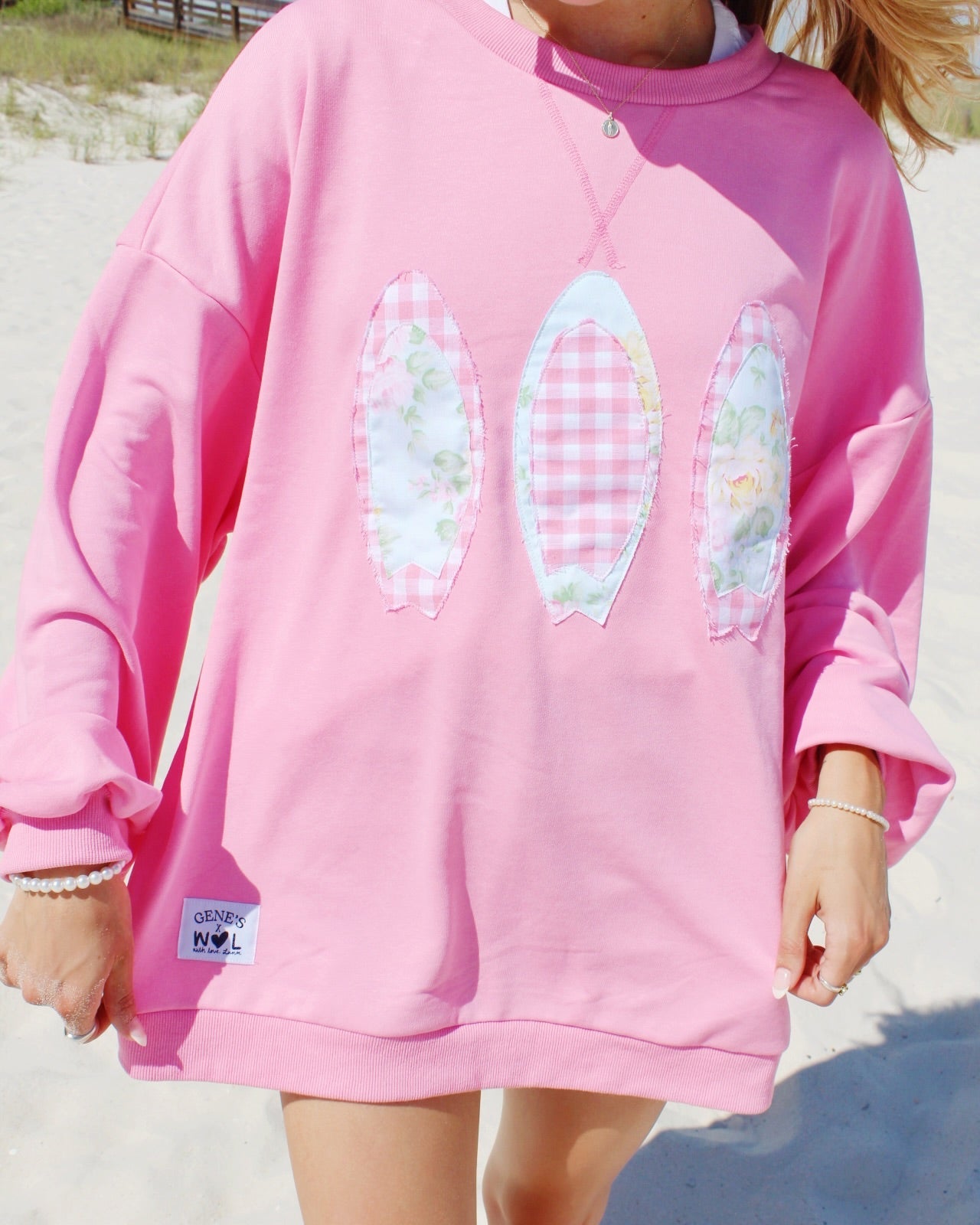 GINGHAM SURFBOARD CREWNECK